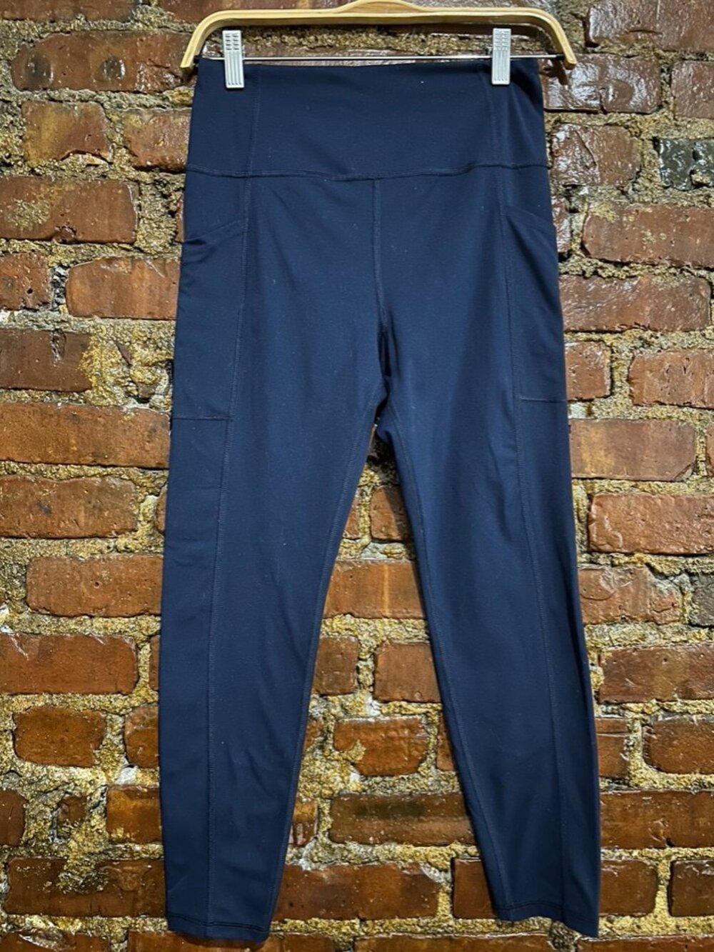 Lou & Grey blue athletic leggings